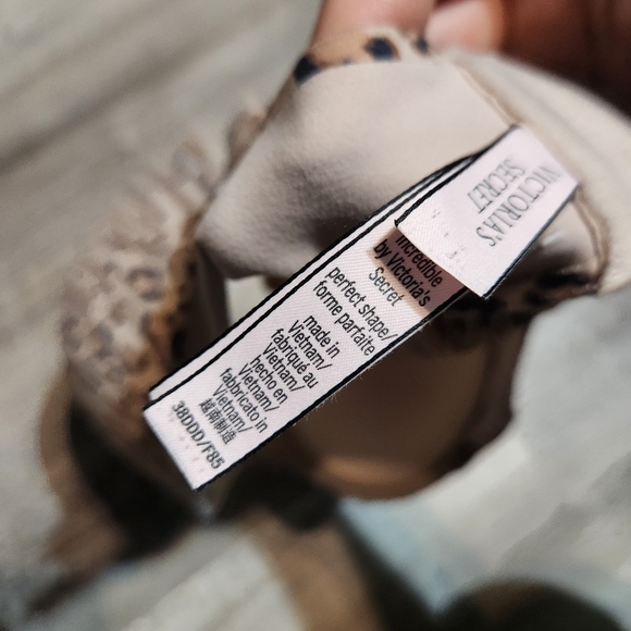 💘 Victoria's Secret Leopard Perfect Shape Bra - Picture 5 of 6